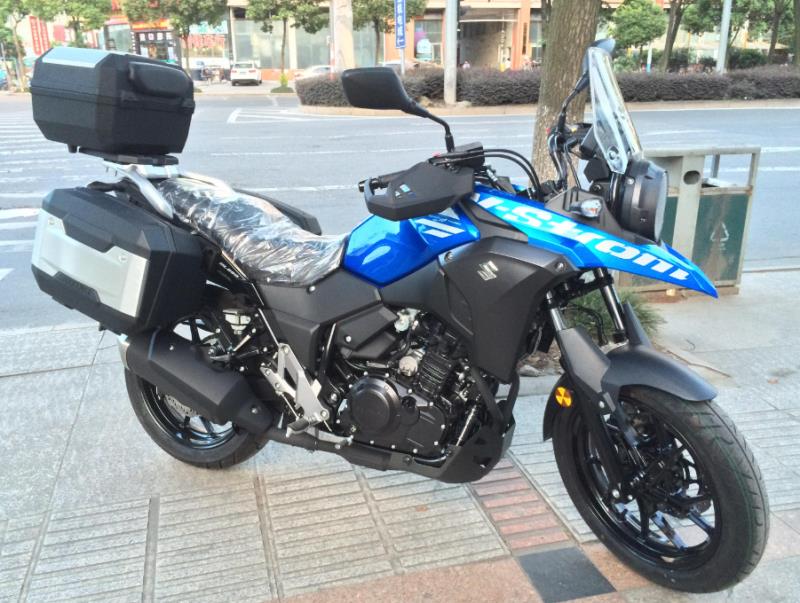 豪爵铃木DL250长途骑行机会，以及抗击东吴保暖性能很好操控