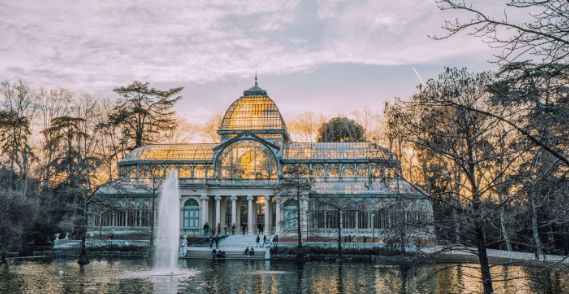 顺子爱旅:西班牙巴塞罗那著名景点,马德里水晶