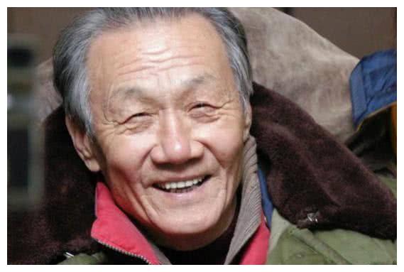 鲁园奶奶走了,《暖春》小花齐如意数日前刚刚送走爷爷