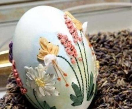 美女卖创意茶叶蛋,将丝袜包住茶叶蛋去煮,1个3元,顾客艺术品