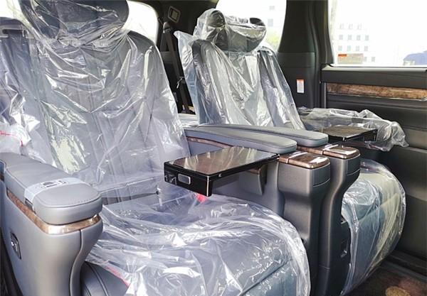 丰田埃尔法3.5L MPV商务之王 明星座驾 陆地“头等舱”