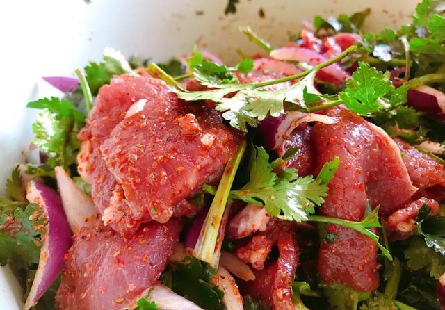 东北烤盘烤肉腌制方法烤肉是否好吃关键在腌肉的配料上