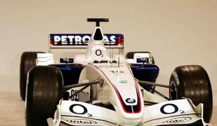 宝马车队个性张扬，专注追求高性能，科技感十足