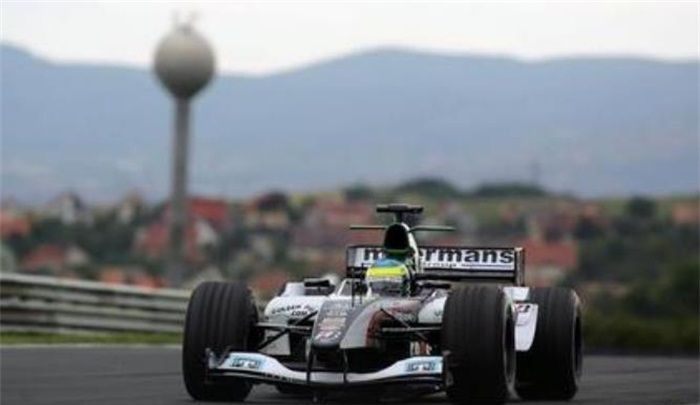 米纳迪赛车，满分的外观，马力十足的动能，快来感受