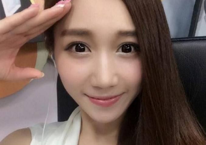 LOL史上最美的5位女主播:小苍仅排第四,