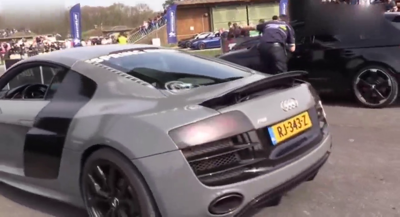 450匹马力的奥迪rs3跑车对奥迪的r8！