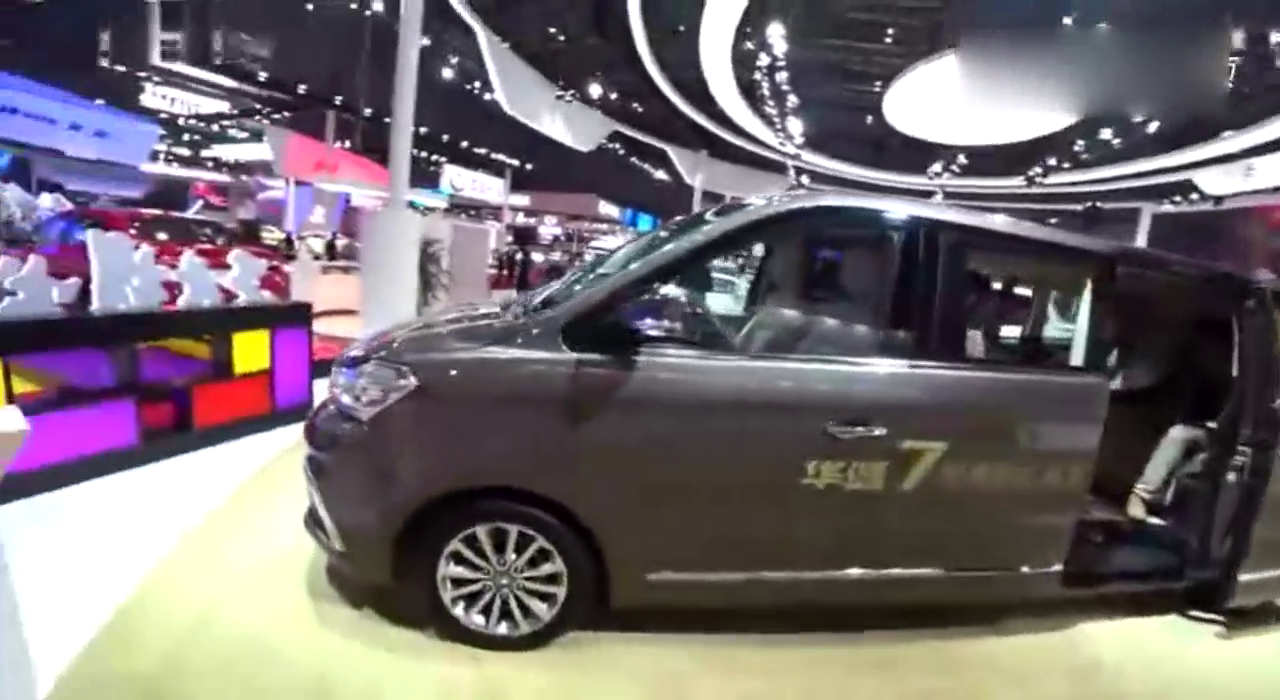 海车展体验像火车一样的华松7加长版，这后排空间秒杀林肯