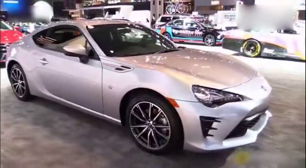 与时俱进！车展实拍小改款的丰田86