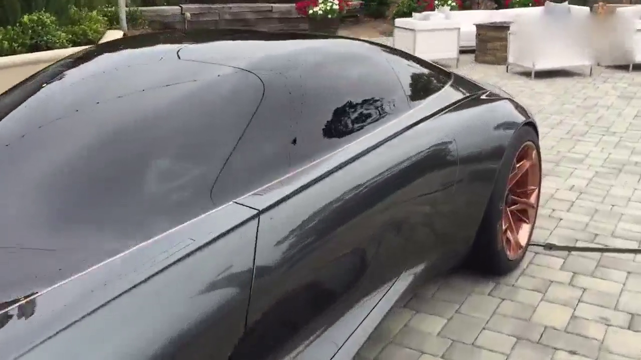 当用手触摸车门那一刻，我才知道现代Genesis跑车有多霸气！