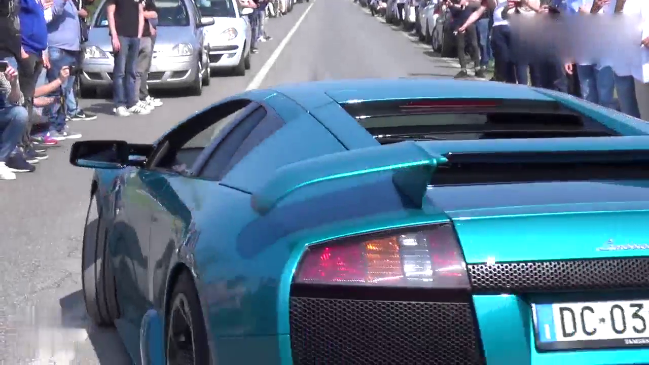 国外跑车又聚会了！到底有多震撼？