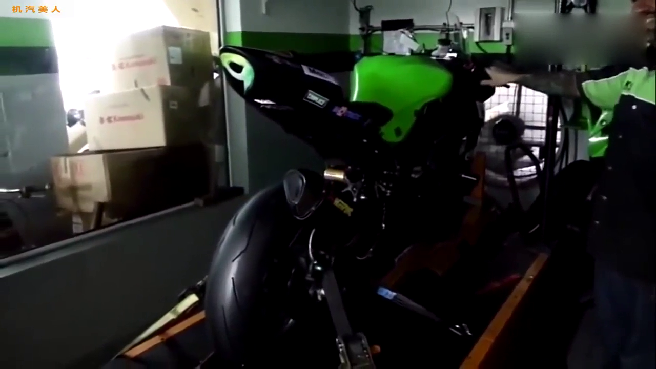 见过这么神奇的摩托超跑吗？PK兰博基尼等跑车，一点不输