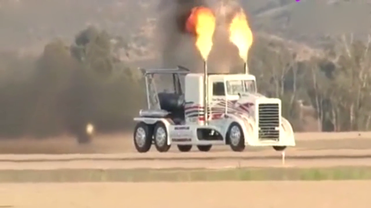 6000马力喷气式卡车！装上翅膀要飞的感觉！