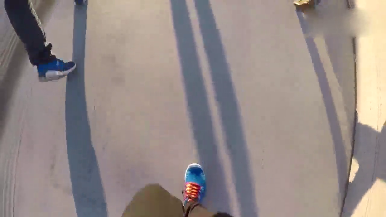 第一次坐超级跑车的表情，一台有钱也不一定买到的车！