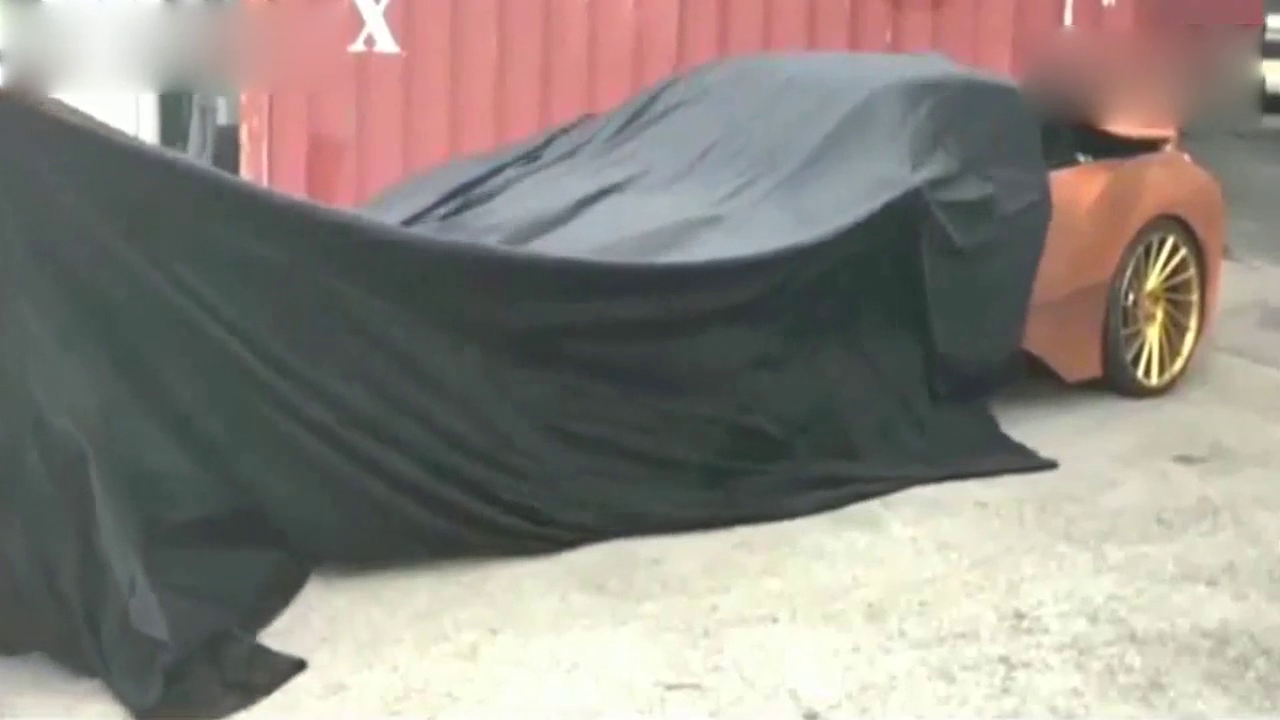 纯手工改装的宝马跑车，拉开遮车布后才知道有多奇葩！