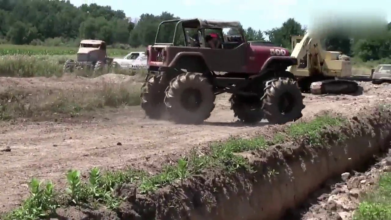 吉普车泥和大型卡车泥