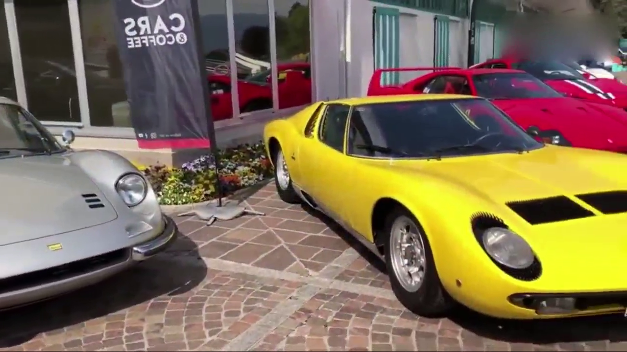 哪辆超级跑车能撩动你的心 ？最后一辆的颜色太帅了