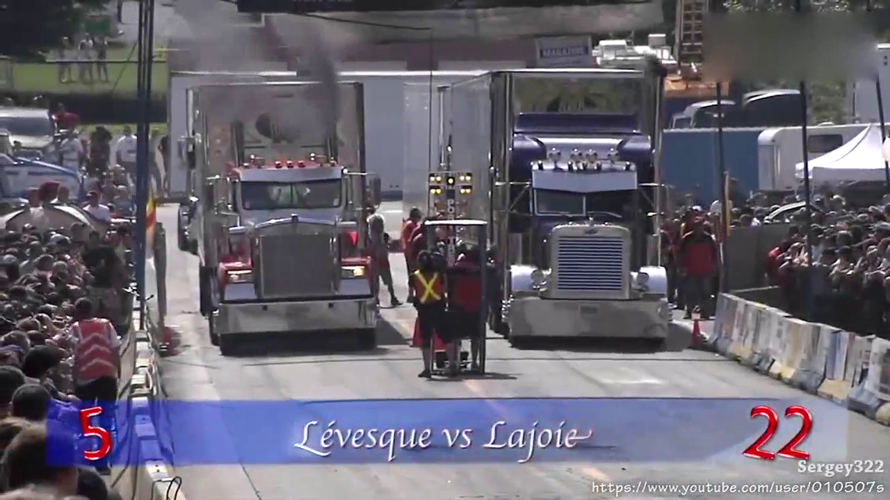 国外老司机开卡车飙车，只见黑烟不见车！哈哈