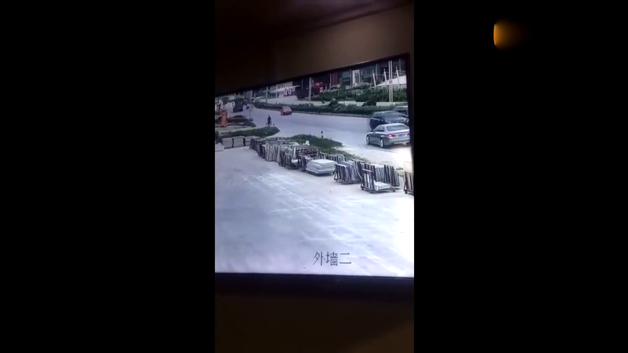 一辆大卡车酿成的没必要的车祸，看车让人实在难受