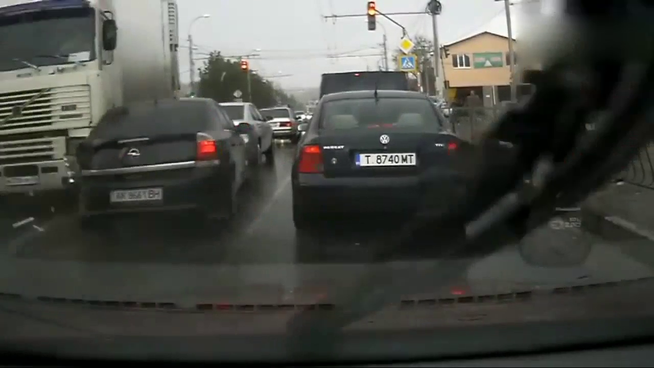 卡车事故集，卡车与轿车