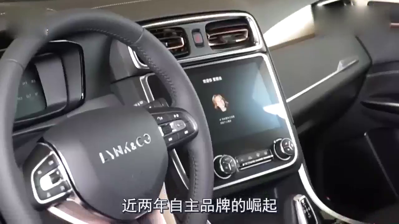 国产车这次真是拼了！荣威又推出全新SUV，有他谁还买合资车