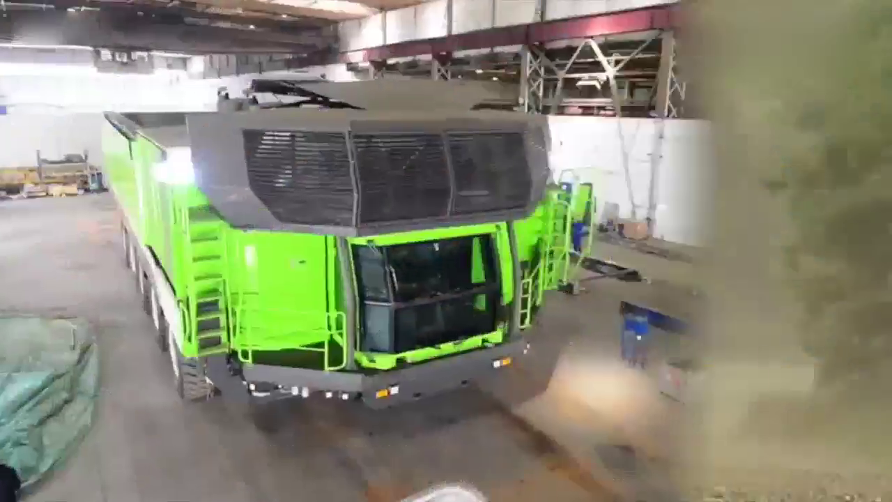 超级卡车能原地360°掉头，德国机械实在太厉害！