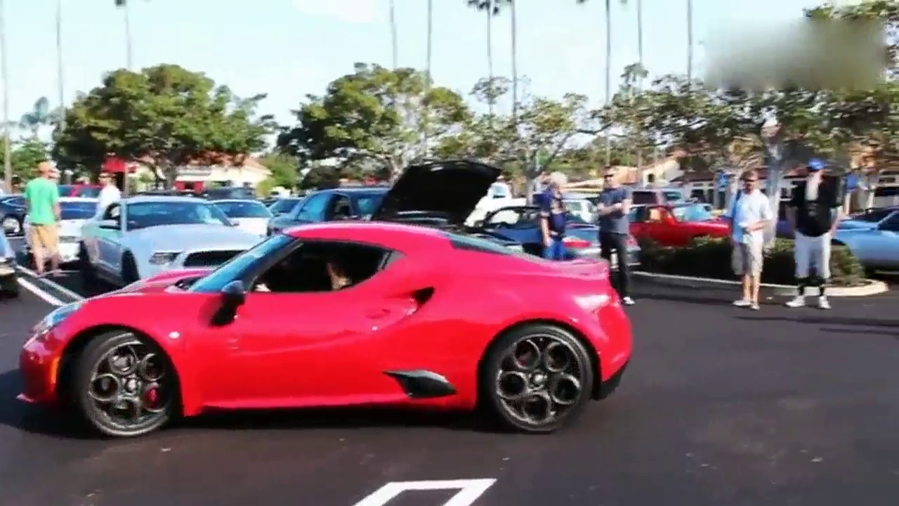 这款阿尔法跑车在国内很少见，但是在这个地方很常见，知道为啥吗