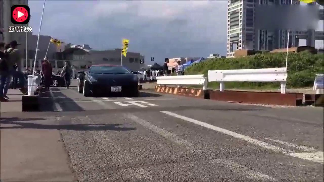 不辣眼睛的日本改装车聚会离场视频