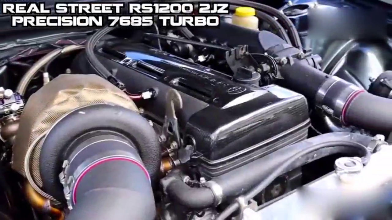 看改装车与摩托车的较量，谁才是公路王者