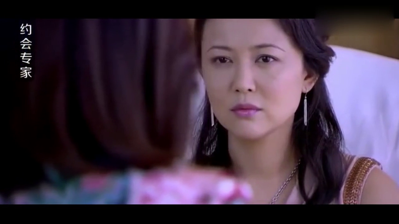 情敌见面犀利互怼，最后互称姐妹有说有笑，并决定合资整渣男！