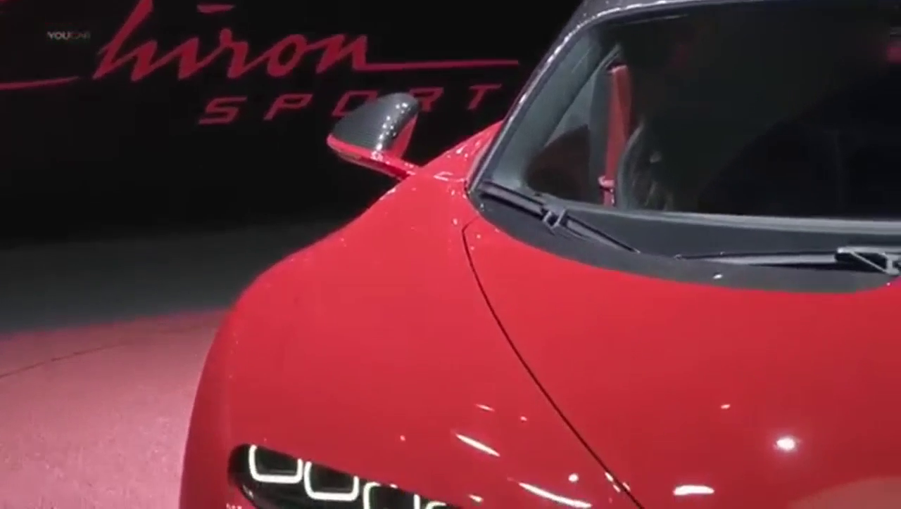 16布加迪新配色上车展，16缸的油耗该多强大