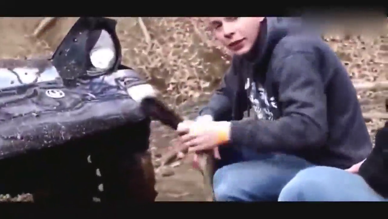 和牧马人杠上的跑车，竟换上大型轮胎玩起了越野！