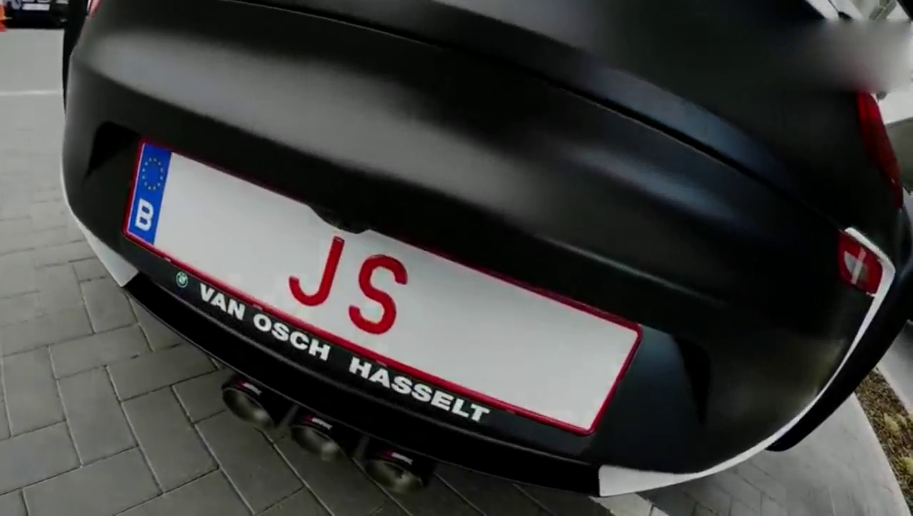 最新款的超级跑车宝马i8，这小尾翼简直帅的过分！