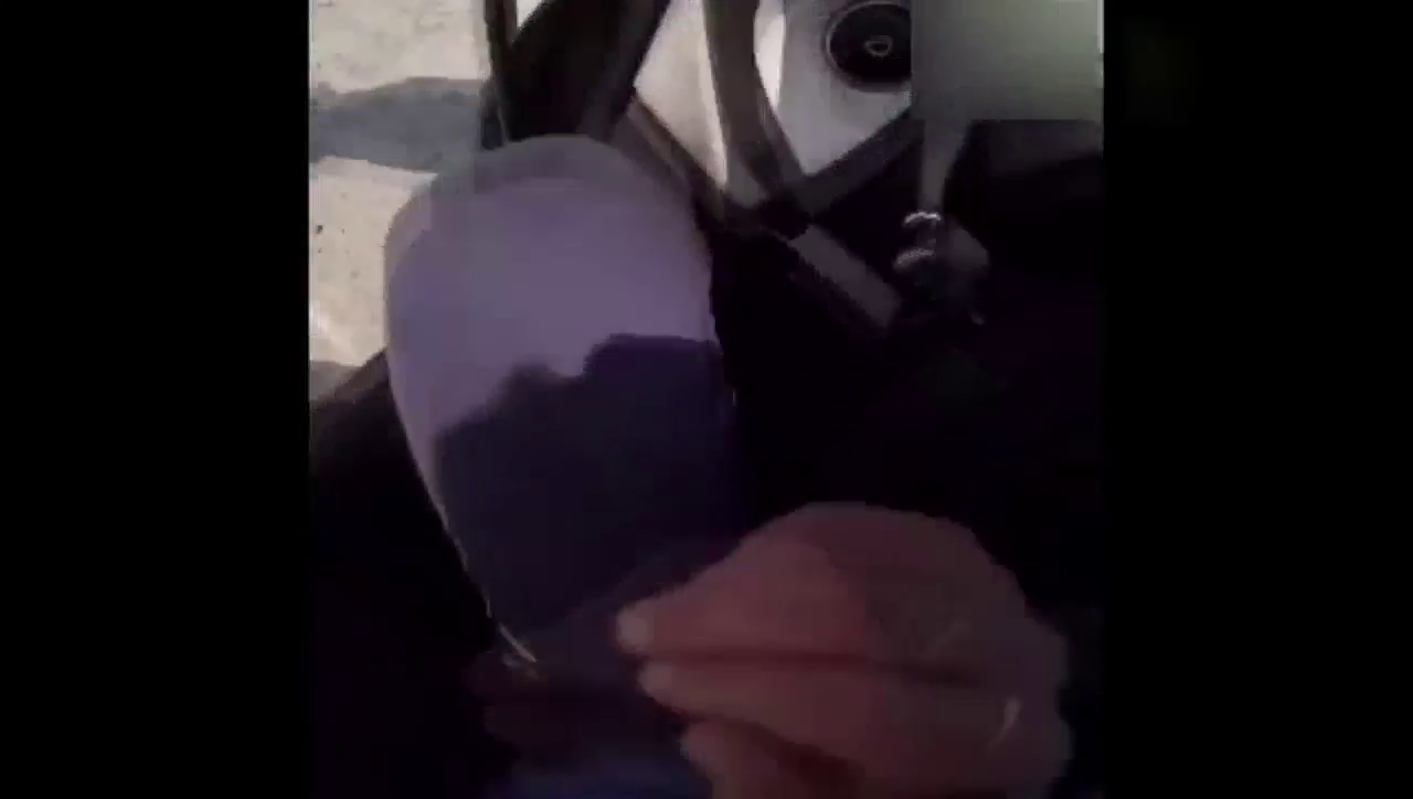 假装哥们自己有辆超级跑车 来玩玩