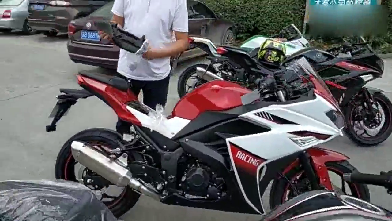 实拍：地平线V6跑车客户验车现场