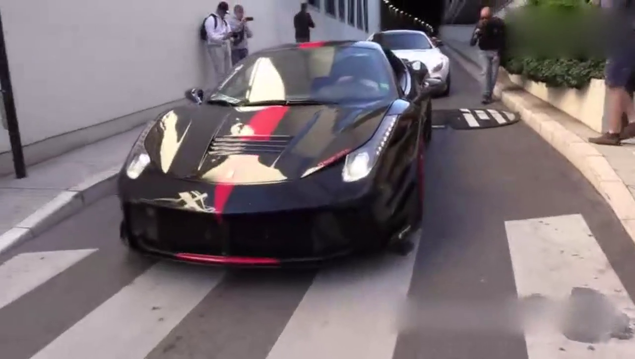 这样的跑车任谁见了都得多看两眼