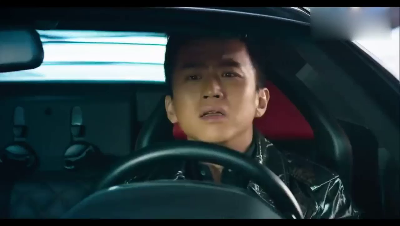 遇到这种情况，百万跑车还不如一辆电瓶车！