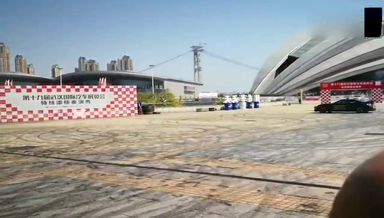 敢在车展玩漂移，这款车就是这么的霸气