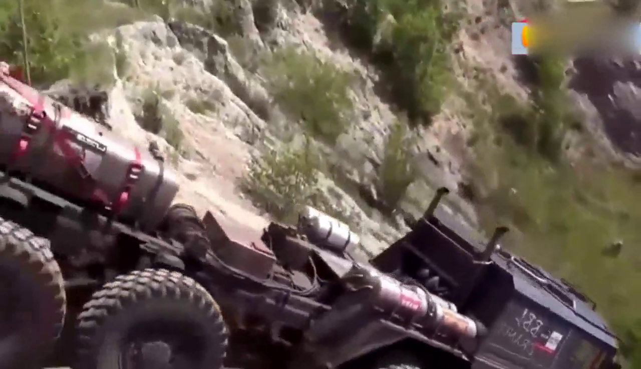 12米的卡车，越野下坡比赛，不敢相信自己的眼睛