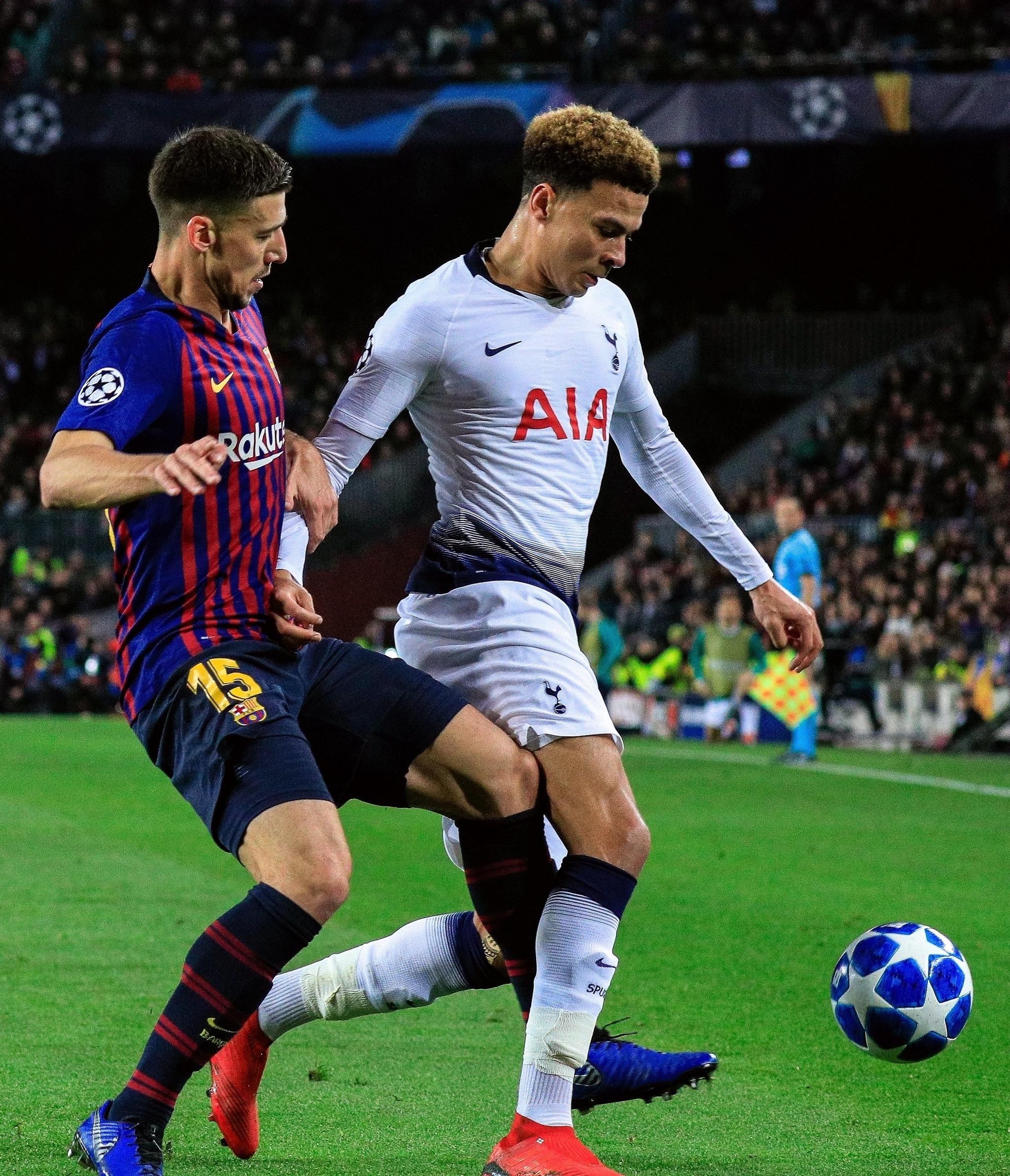 足球--欧冠:巴萨平热刺