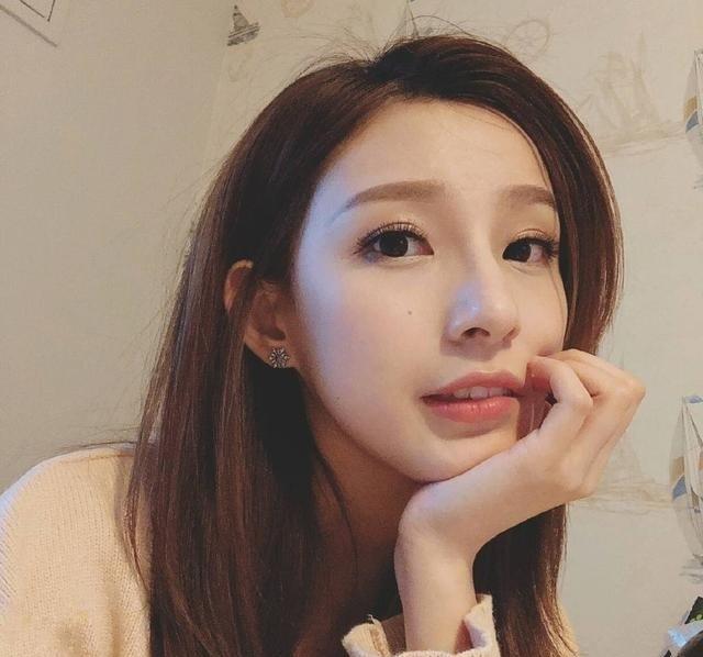 央视坦言马凡舒擦破膝盖励志想歪,26岁喜欢主持a央视的男生女生美令人变图片