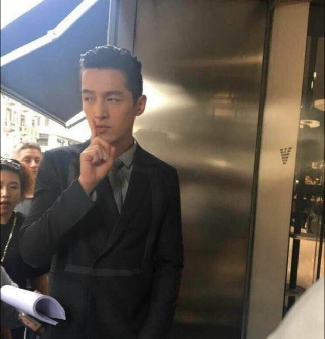 朱一龙怎么突然火了?看到他对粉丝做 得这些,