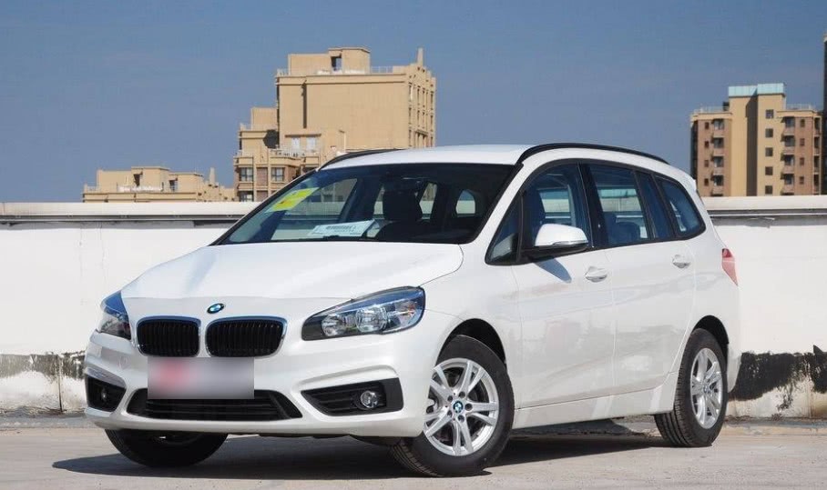 旅行车融合两厢车与三厢车优点，为何国内没人买？原因主要有三点