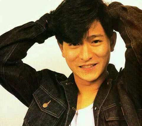 东北最狂老大,当众扇刘德华耳光,赵本山出面才