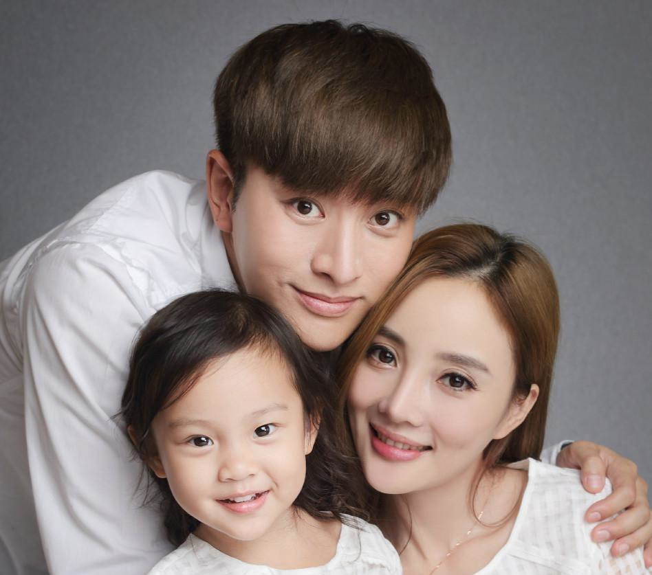 贾乃亮参加综艺节目,新房曝光,李小璐甜馨出现