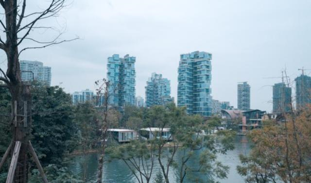 成都“水上豪宅”,厨房一个电磁炉就10万,出门还有游艇接送!