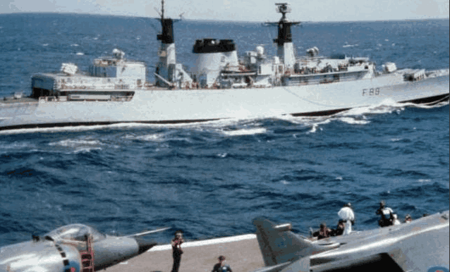 英国不惜代价远征阿根廷夺回马岛, 却为何将香