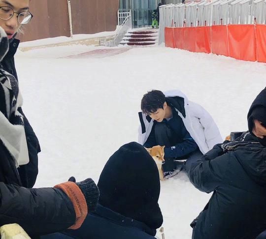 滑雪场偶遇王俊凯为什么会上热搜?大家如何评论的?
