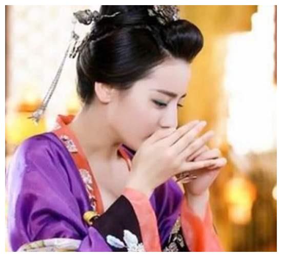 有种养眼叫古装美女喝酒,林青霞霸气,看到林心如:太美