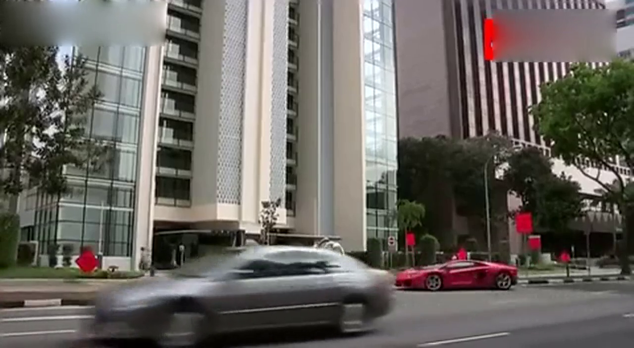 把跑车停在客厅是一种怎样的感受？