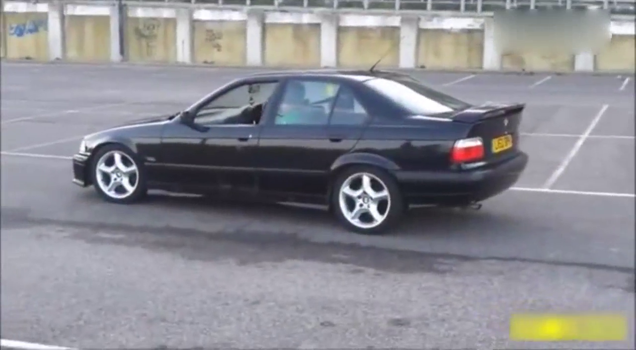 你展现技术的时候到了 改装车漂移意外撞车合集